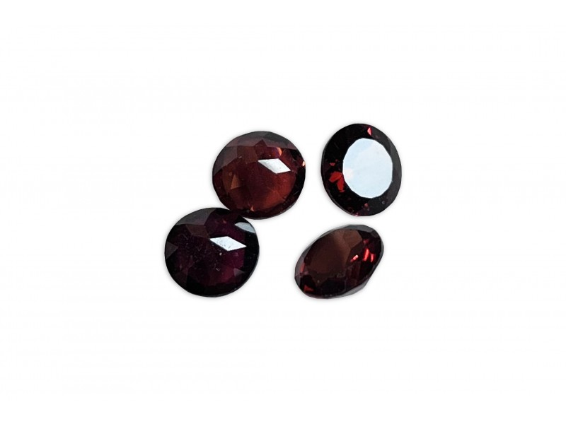 Garnet Cut Stone, Round, 4 mm