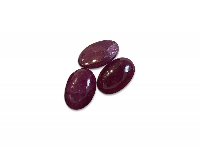 Ruby Cabs Oval, 5 x 7 mm 